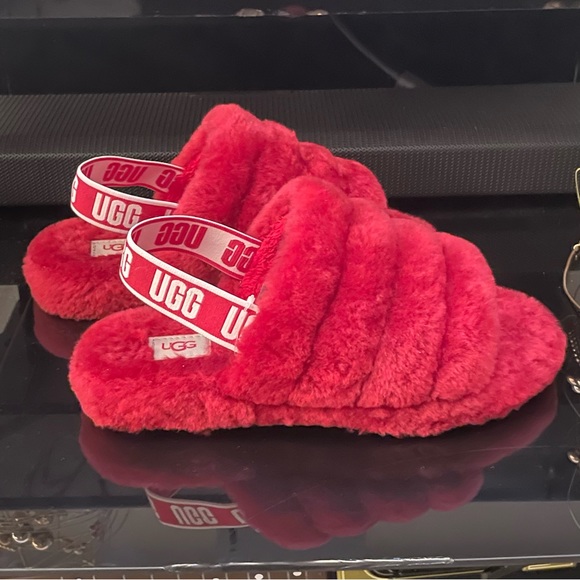 UGG Fluff Yeah Slippers - Picture 1 of 8